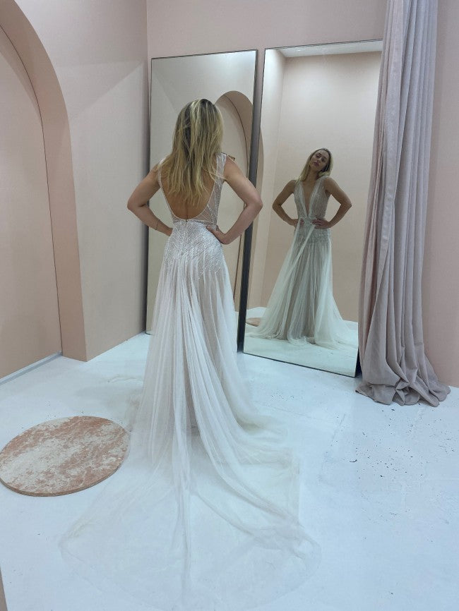 C2022-bV-292 - backless v-neck wedding gown