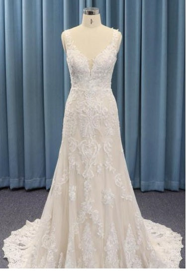 Style #47412 Sleeveless lave wedding gown
